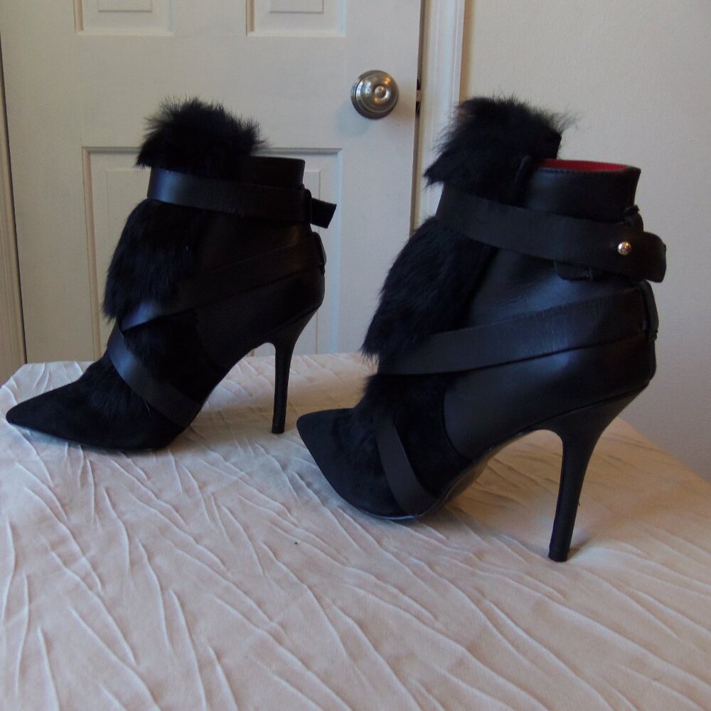 New Charles Jourdan Black Leather and Fur Booties sz 6.5